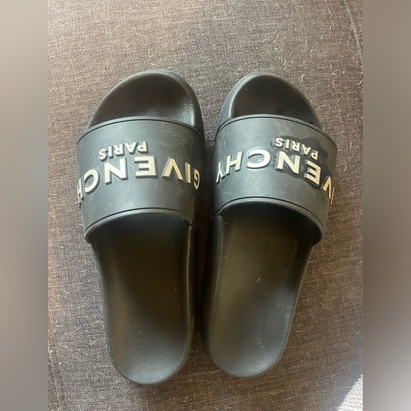 Givenchy slides - Picture 1 of 5